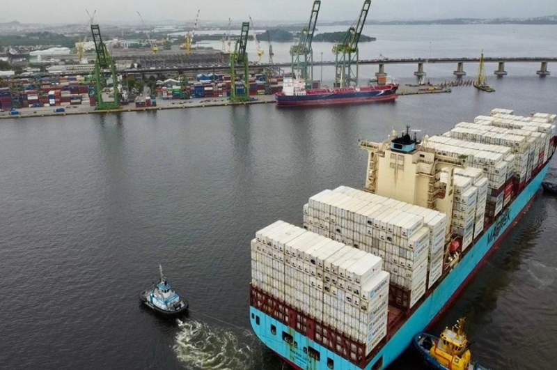 Com escala extra no Rio, Maersk amplia conex?o entre Brasil e Europa