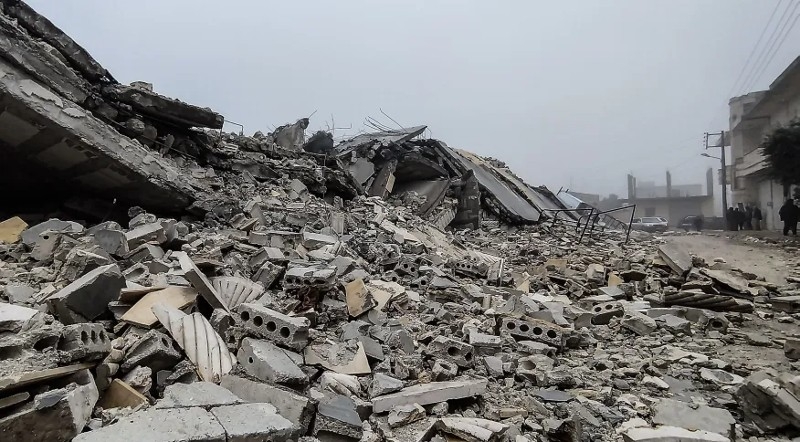 Terremoto de 7,8 de magnitude deixa centenas de pessoas feridas na Turquia e na S?ria