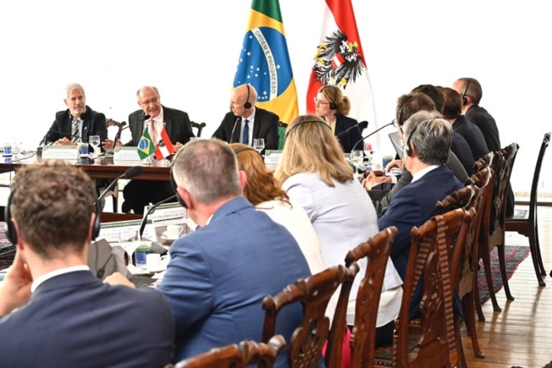 brasil-e-austria-fecham-acordo-de-cooperacao