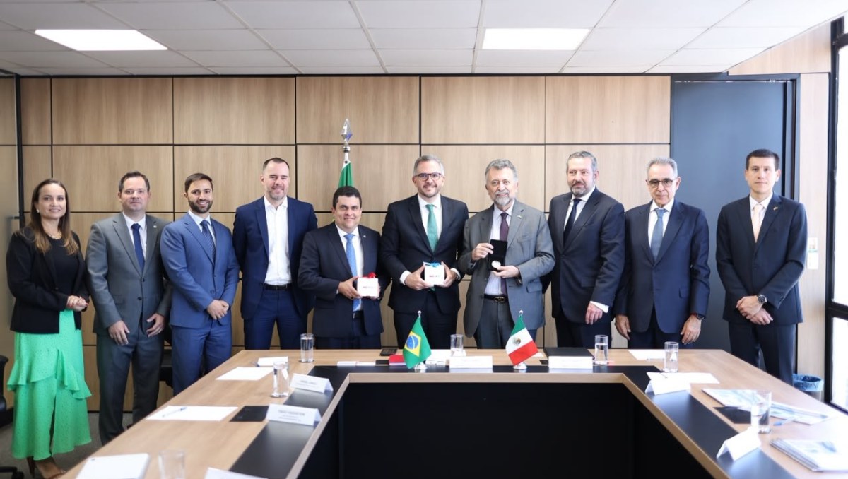 Grupo mexicano se aproxima do controle de 17 aeroportos brasileiros 