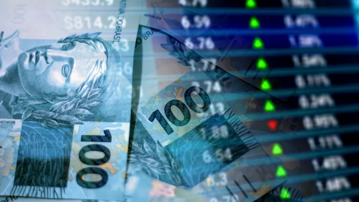 Ibovespa sobe 0,94% com alta da Petrobras e petróleo acima de US$ 104; dólar fecha a R$ 5,02