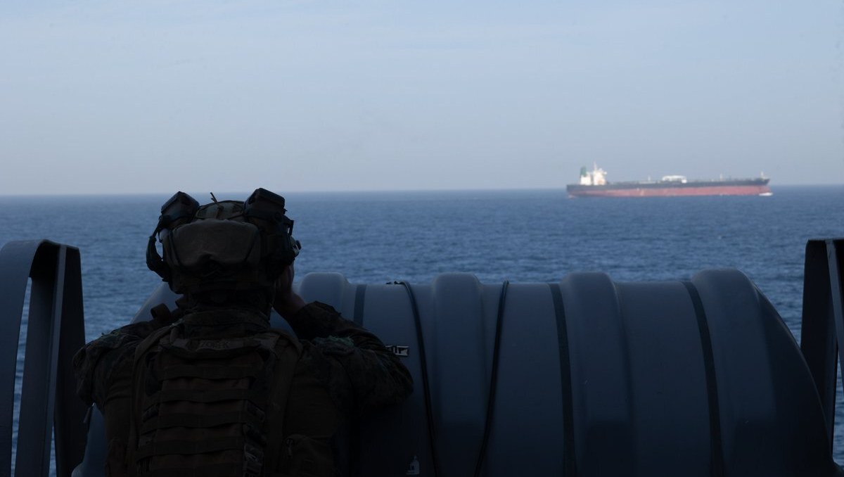 Irán acusa a alto mando del Centcom de orquestar operaciones de contrabando de petróleo en el estrecho de Ormuz
