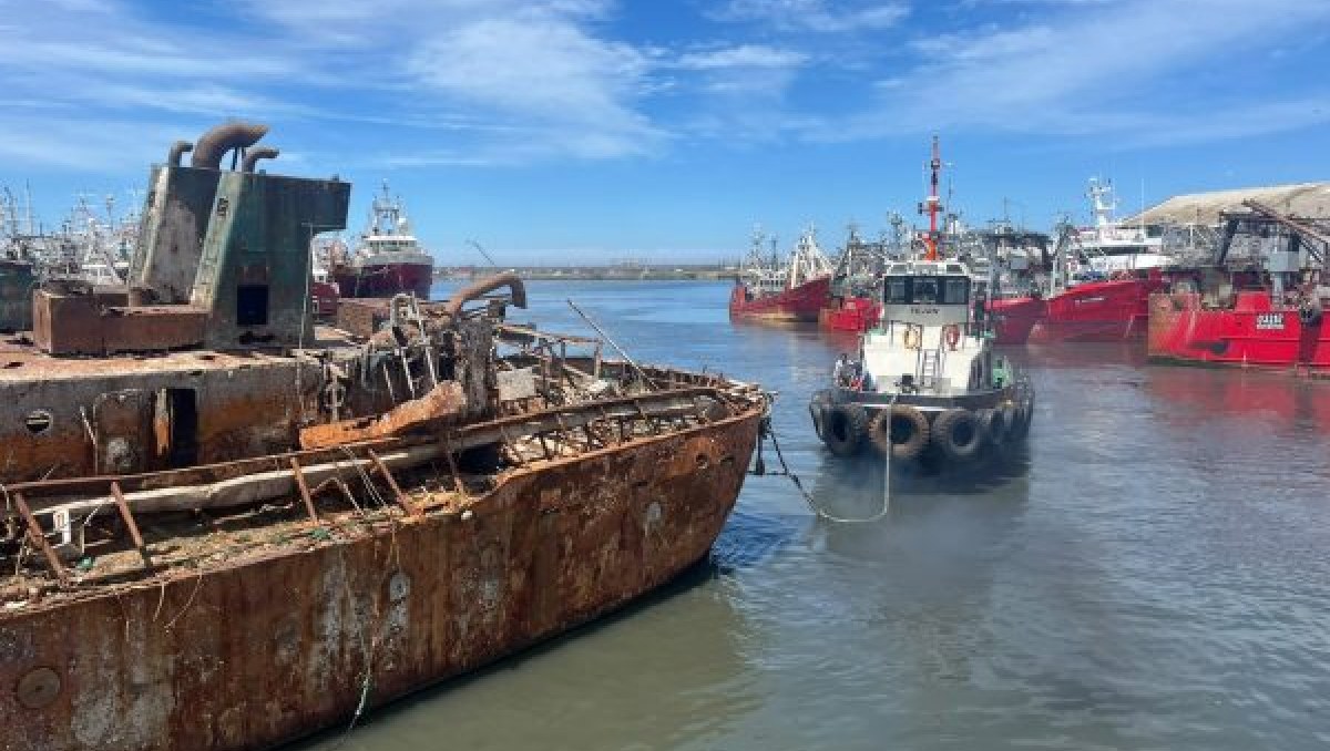 Argentina: Puerto de Mar del Plata recupera espacio operativo con desguace de buques 