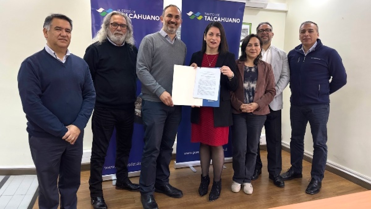 Puertos de Talcahuano y Sindicato de Trabajadores suscriben acuerdo hasta 2029