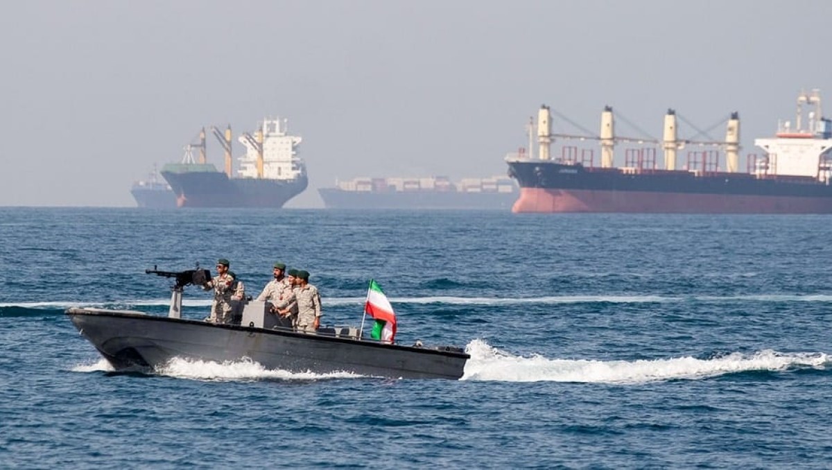 Irán moviliza GLP y combustible para aviones a través del estrecho de Ormuz a pesar del bloque naval de EE.UU.