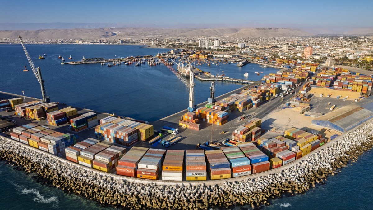 Levantarán restricciones para operaciones de desconsolidado de carga en Puerto de Arica