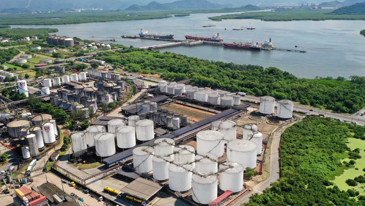 Porto de Santos terá dois novos berços para ampliar movimentação de granéis líquidos