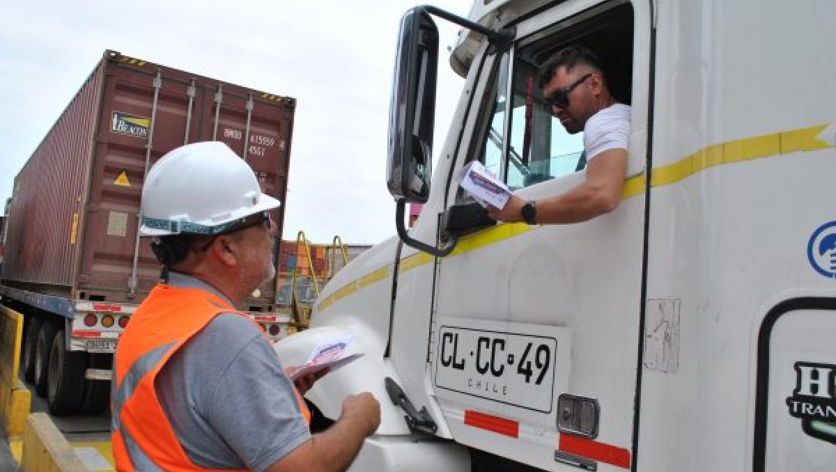ITI fortalece seguridad de transportistas que operan al interior del terminal 