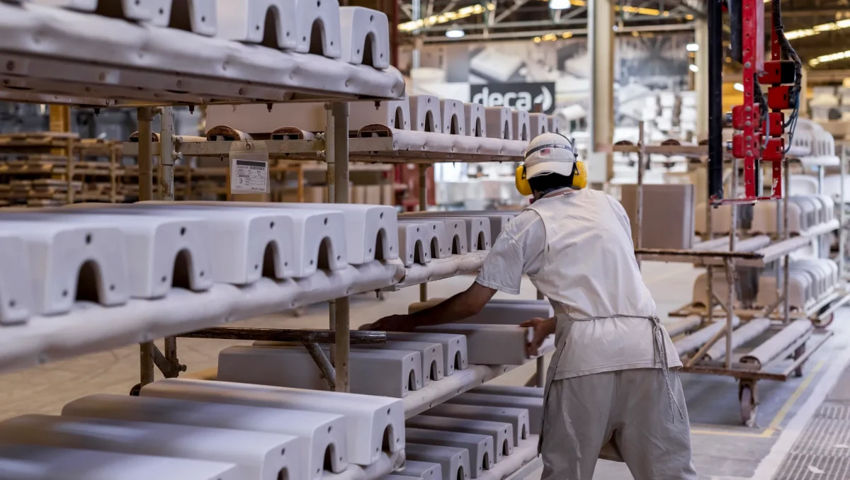 Dexco encerra produção de louças sanitárias em Cabo de Santo Agostinho, em Pernambuco