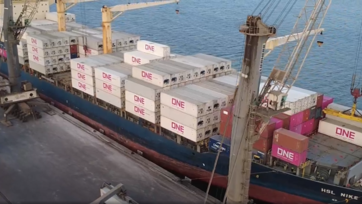 Perú: Puerto de Paracas desembarca primeros contenedores de ONE para nueva temporada agroexportadora