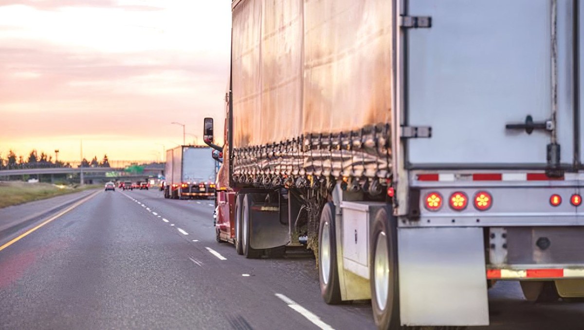 Truck tonnage edges higher in September, ATA reports