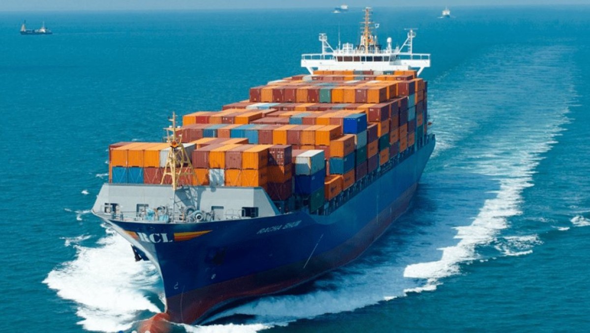 RCL introduces UAE advance filing surcharge