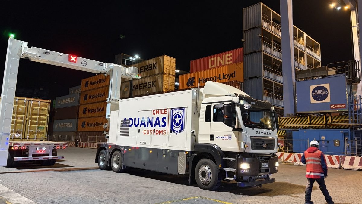 Aduanas despliega camiones escáner en megaoperativo para reforzar fiscalización de carga