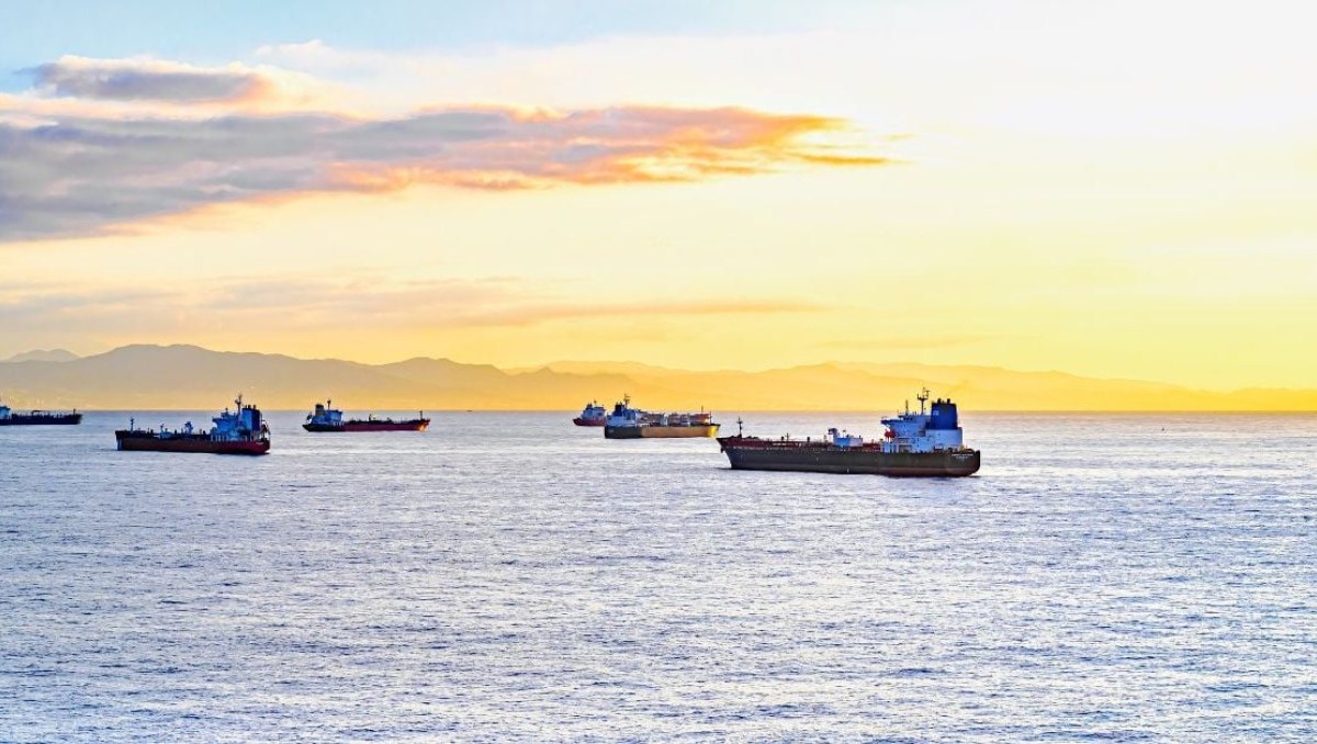 UN Says Around 6,000 Seafarers Are Trapped Near The Strait Of Hormuz As Attacks On Ships Mount