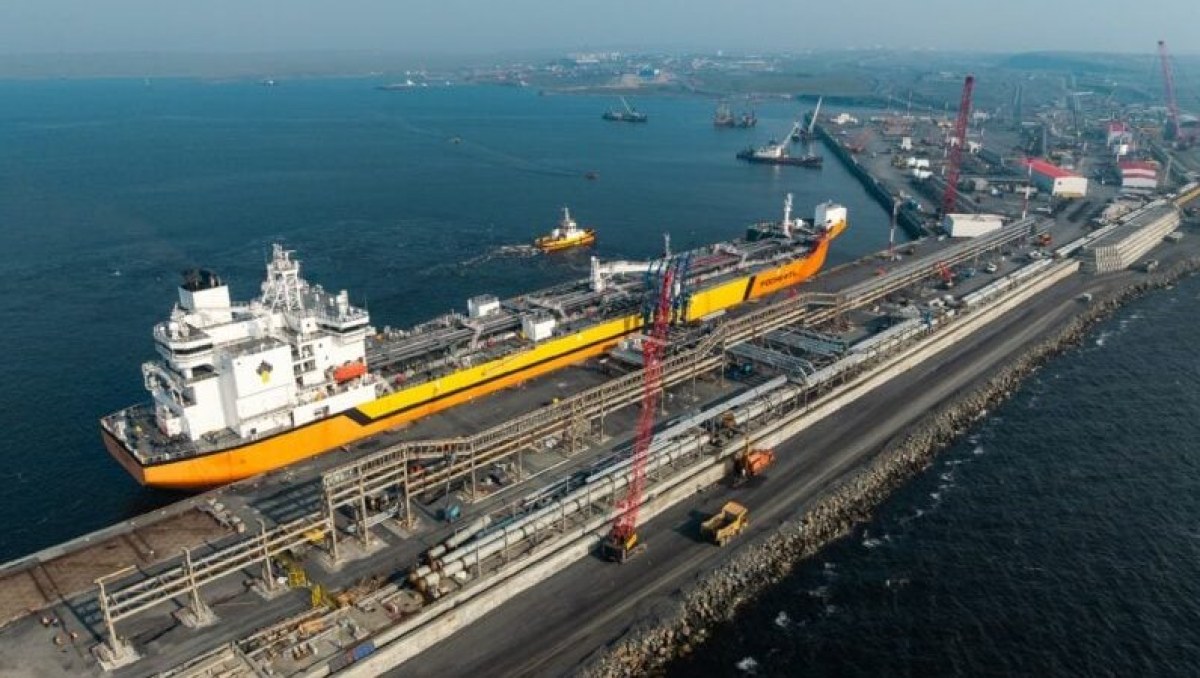 Putin’s War On Ukraine Puts Oil Giant Rosneft Under Mounting Pressure