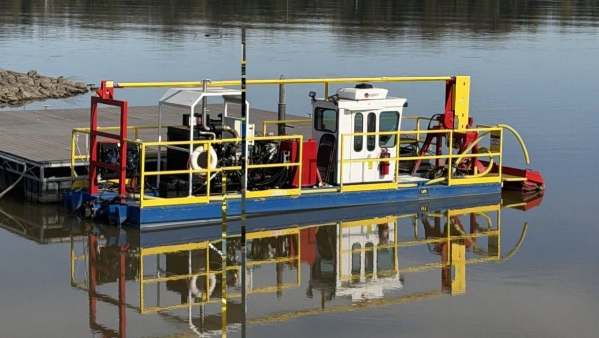 Dredging underway at Nipper Park marina