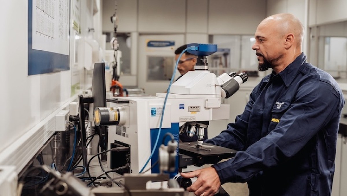 Schulz apresenta novas tecnologias para caminhões na Fenatran