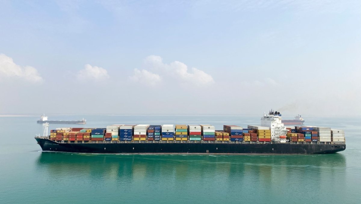 Emarat Maritime exercises feeder ship options