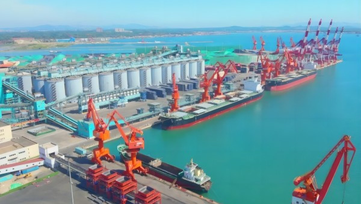 China Merchants Port Holdings planea vender participación de 25% en Qingdao Port Dongjiakou Mineral Terminal