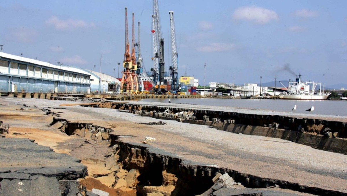 Marinha suspende navegação no Porto de Itajaí devido à intensidade dos ventos