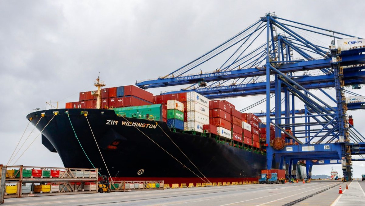 Brasil: TCP recibe primera escala del nuevo servicio semanal ZIM Falcon