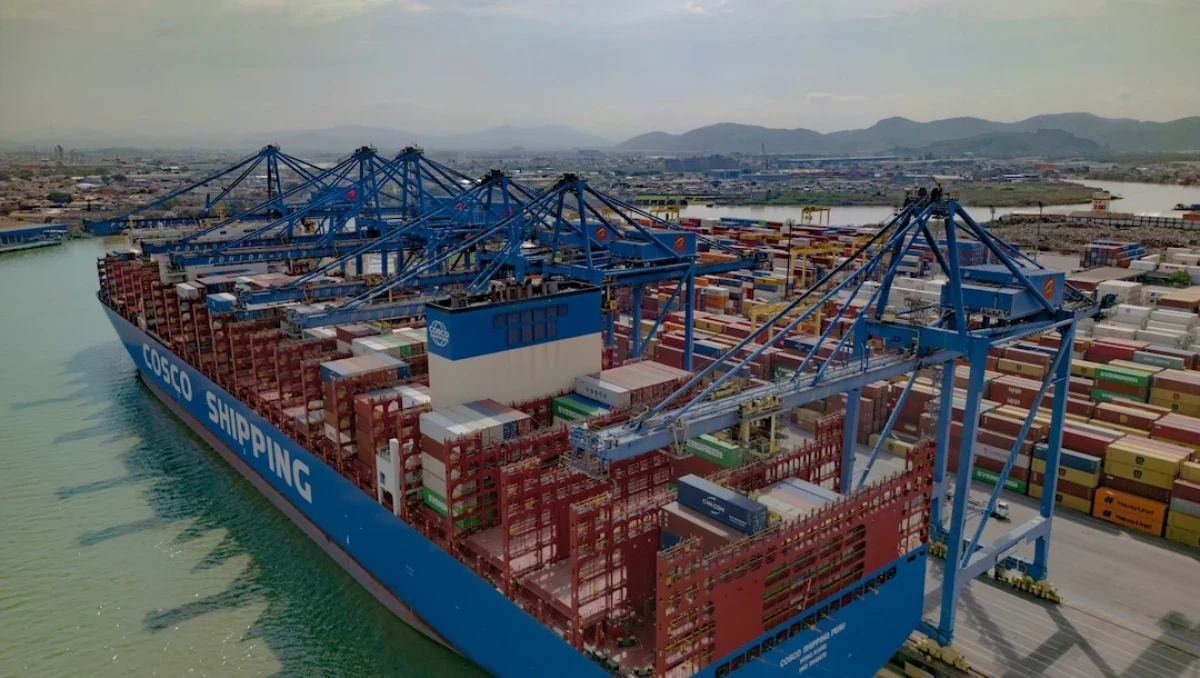 Portonave recebe novo serviço dos armadores CMA CGM, Cosco e OOCL
