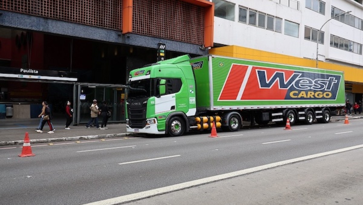 Transportadoras movimentam 40 toneladas de celulares apreendidos em SP