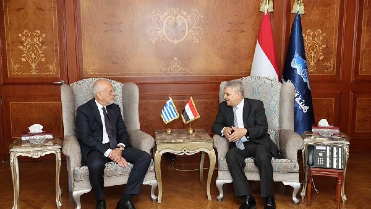 Canal de Suez y Grecia exploran mecanismos de cooperación en industria marítima 