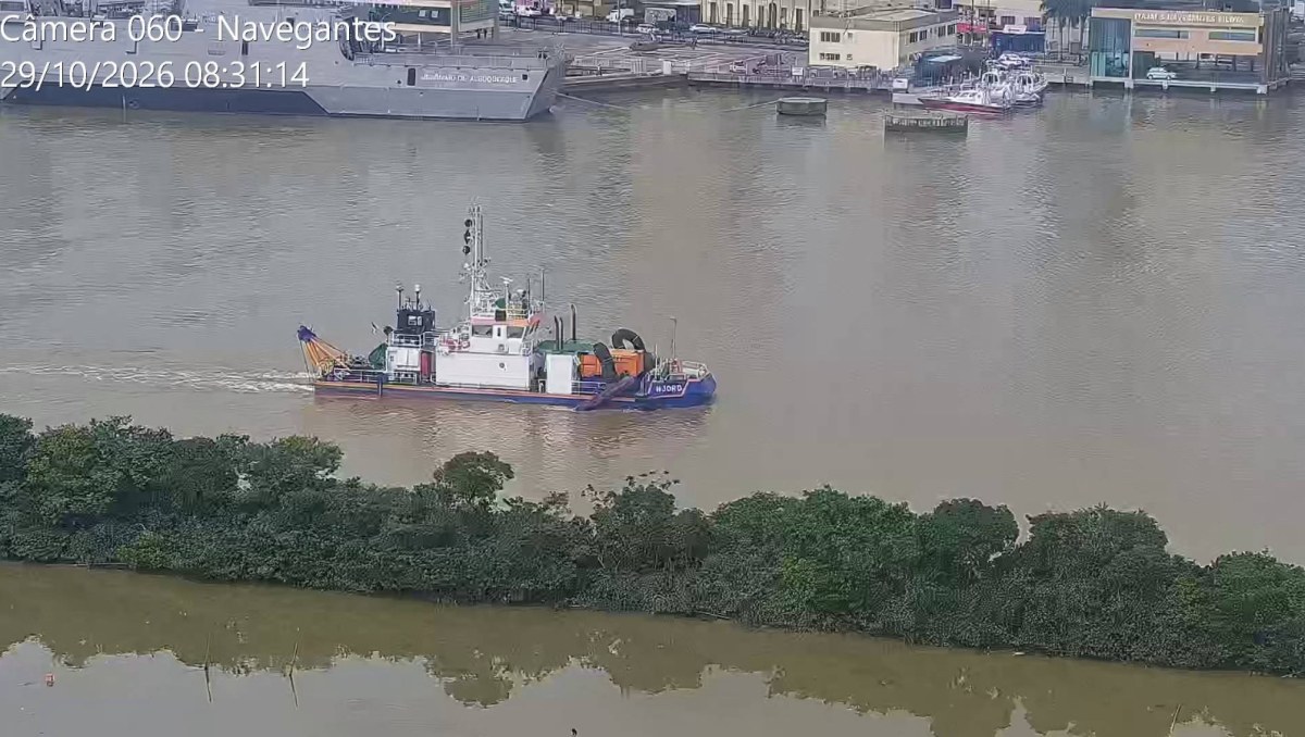 Porto de Itajaí notifica Marinha sobre dragagem diária