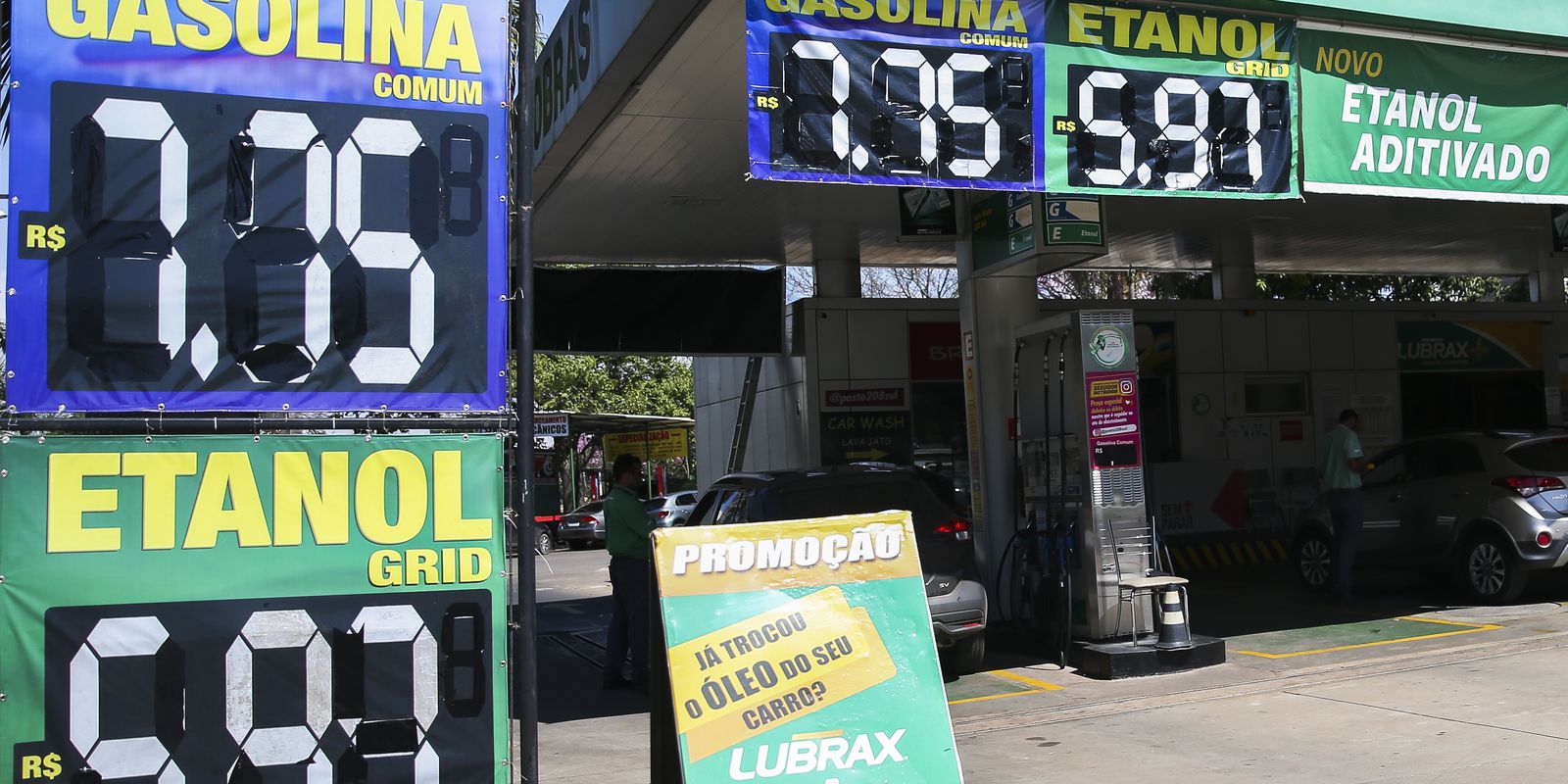 Câmara aprova PL que exige transparência em preços de combustíveis