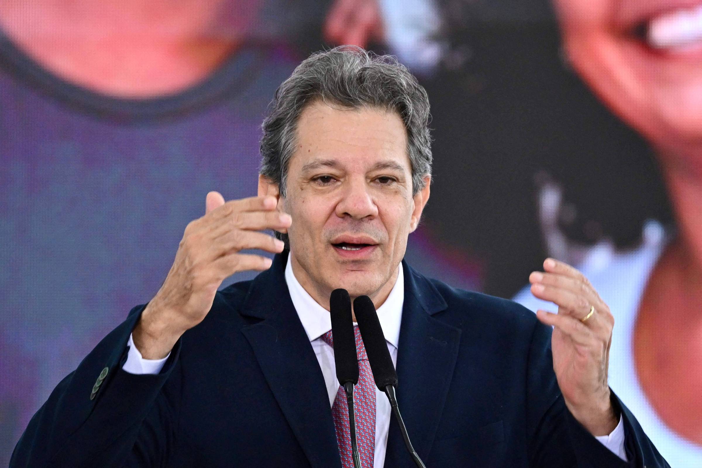 Haddad elogia Galípolo, mas volta a criticar taxa Selic