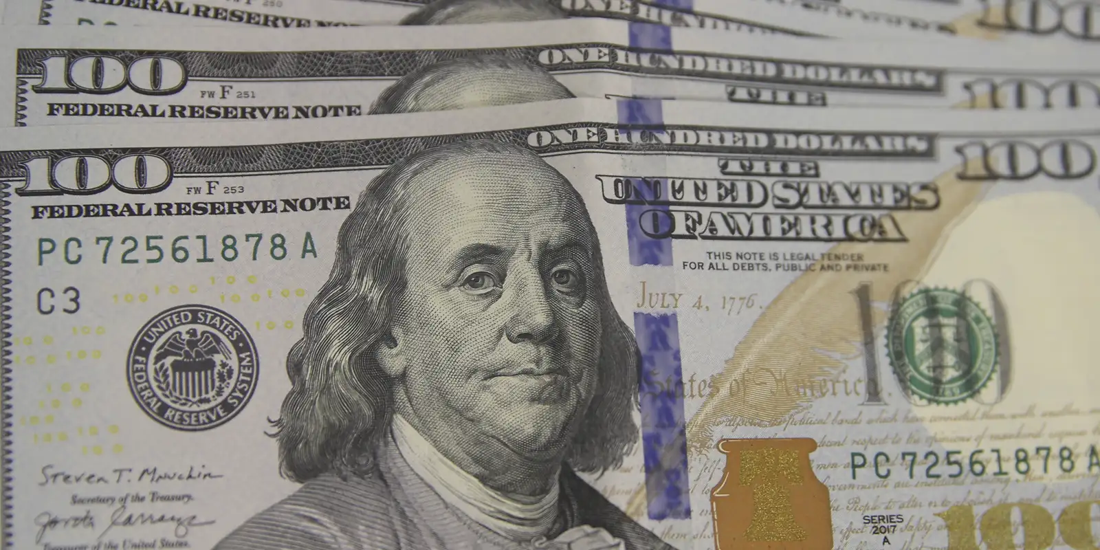 Bolsa mantém correção e cai 0,3% nesta quinta