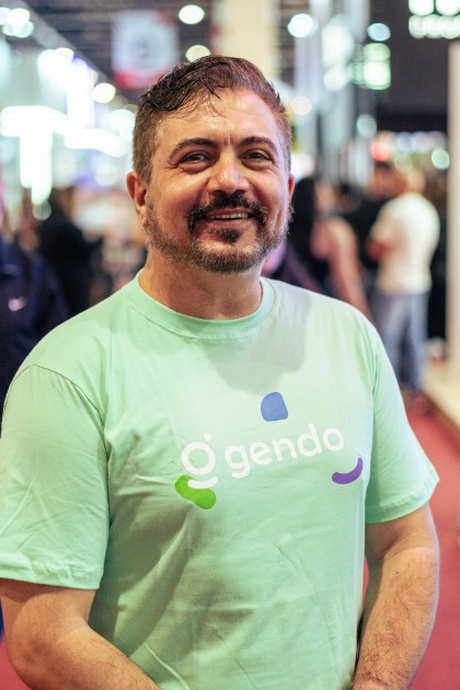 De especialista em tecnologia a líder em gestão digital, conheça a jornada do CEO da Gendo
