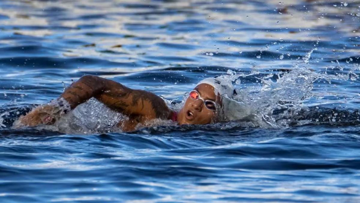 Ana Marcela Cunha confirma presença na Travessia do Porto de Santos