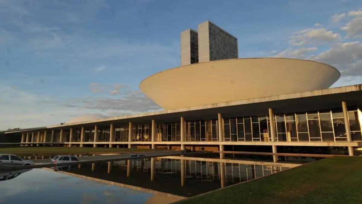 Câmara aprova urgência para novo marco do transporte público urbano