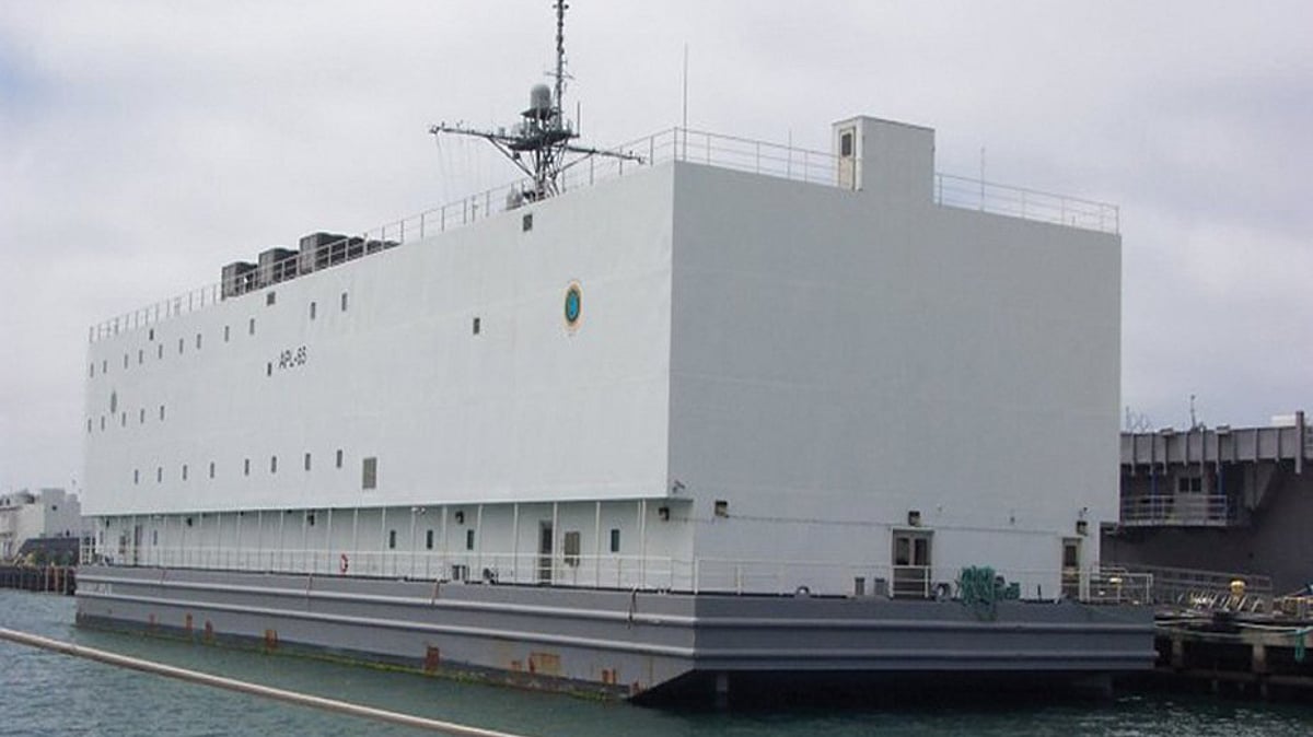 New berthing and messing barge delivered to US Navy