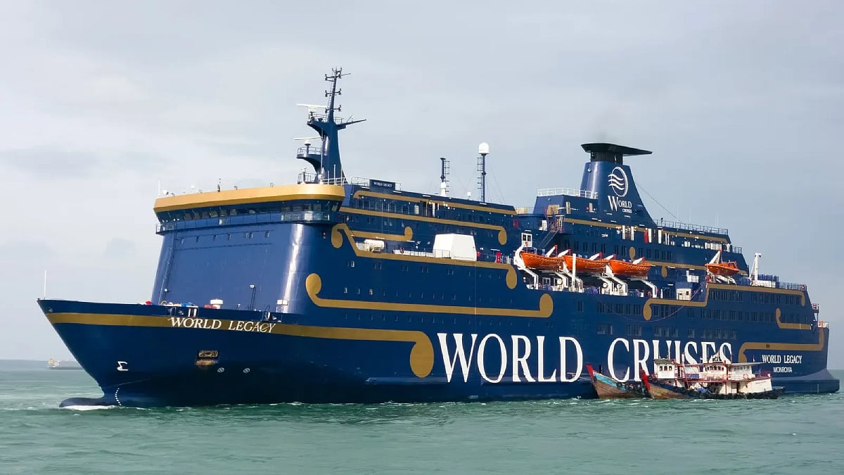 One killed after fire ignites on ferry off Singapore
