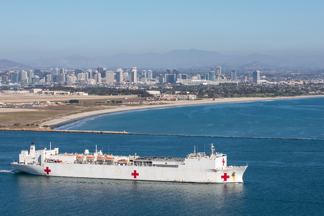 Trump diz que vai enviar “navio-hospital” para a Gronelândia,  sem explicar pormenores.