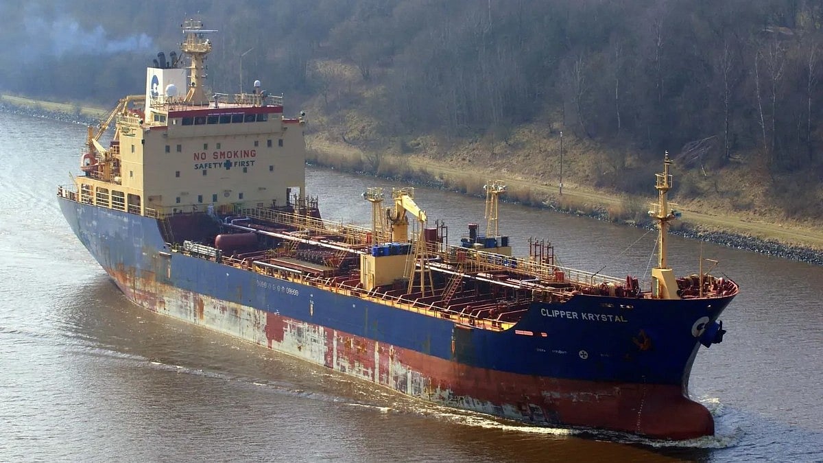 US-sanctioned oil tanker hit off Oman coast