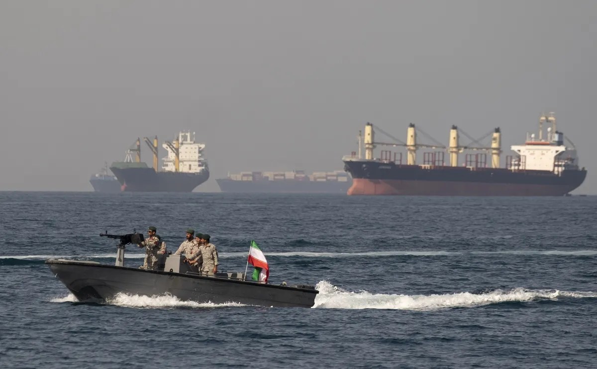 Mercados em alerta após ataques dos EUA e Israel ao Irão.