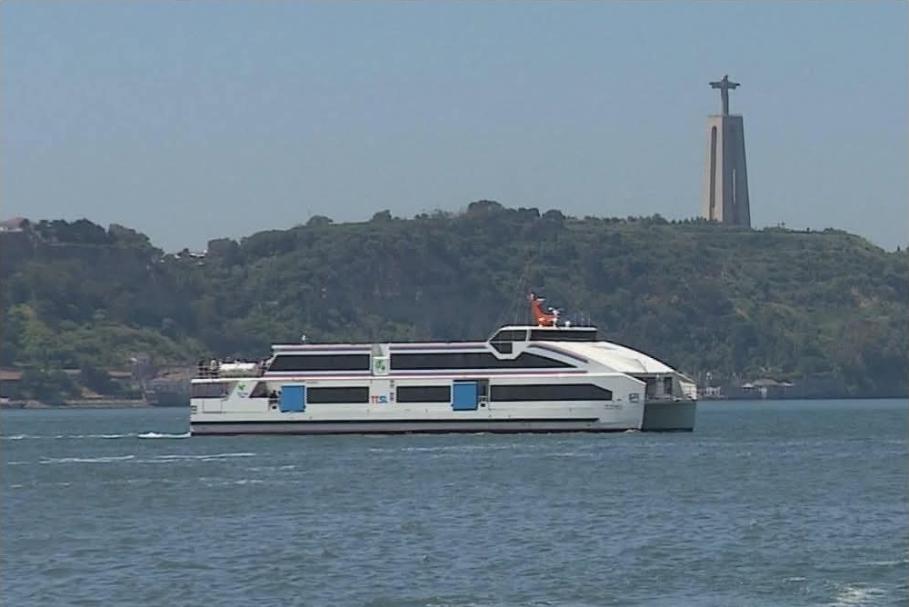 Ligação Seixal–Cais do Sodré passa a operar com três navios eléctricos.