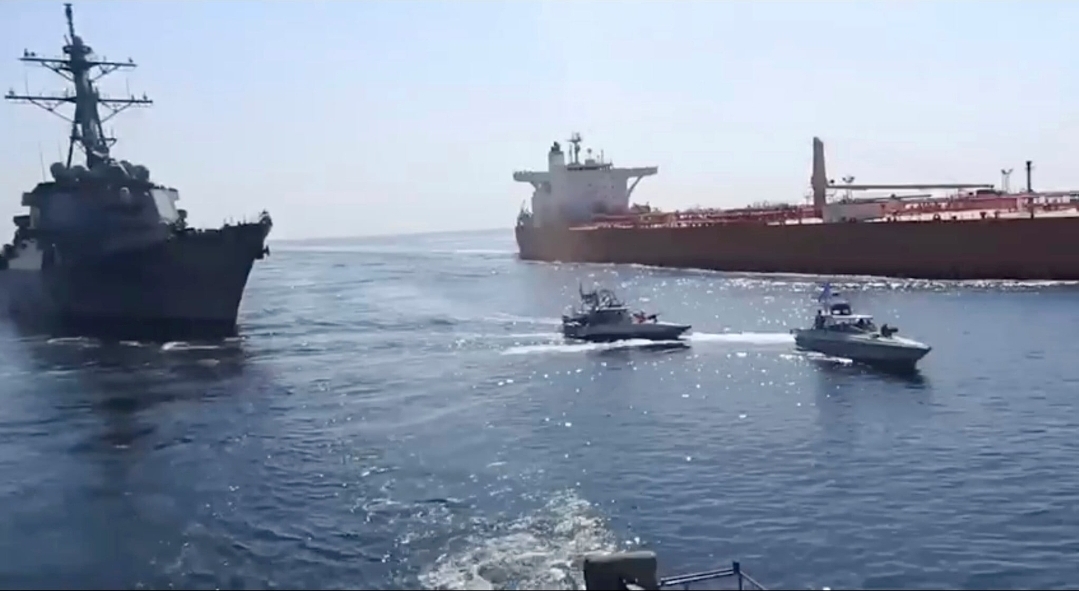 EUA admitem escolta naval no Estreito de Ormuz “se necessário”.