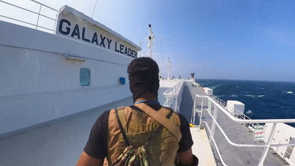 Houthis perante decisão que pode voltar a abalar o shipping global.