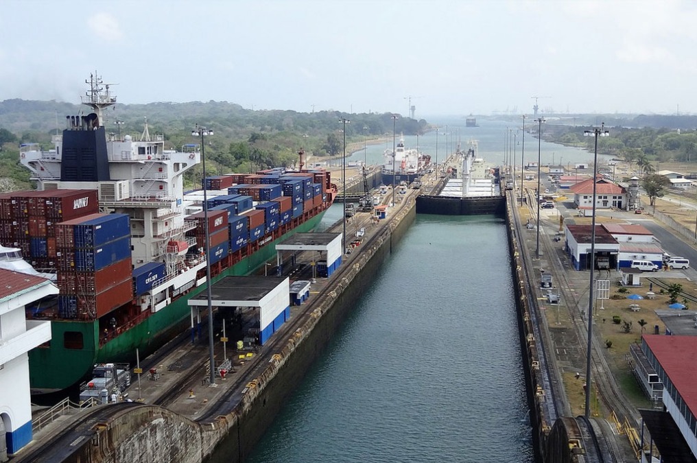 Canal do Panamá estabiliza operações após seca e mantém tarifas inalteradas em 2026