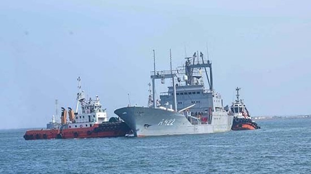 Is US pressing Sri Lanka not to repatriate Iranian crew and survivors from sunken ship?