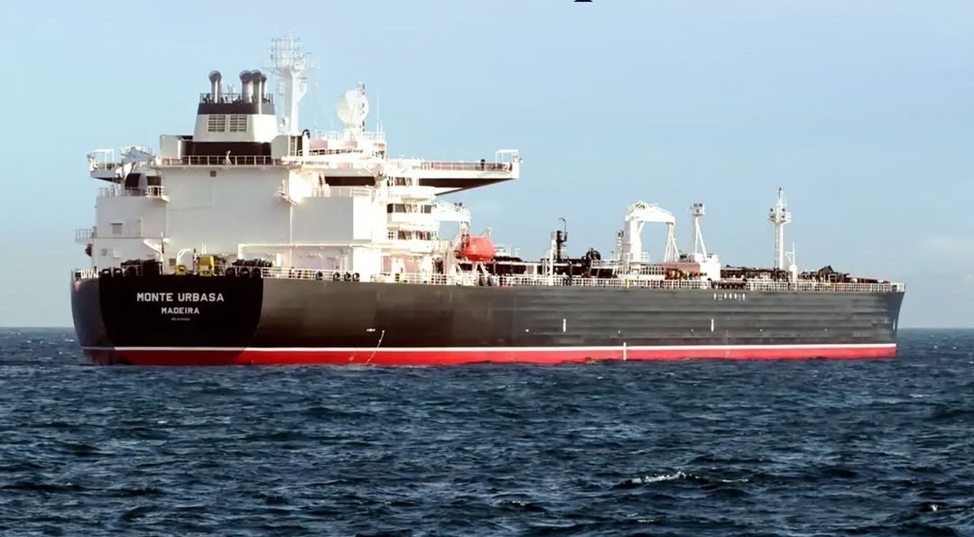 Petroleiro “Monte Urbasa” retido no Golfo Pérsico.
