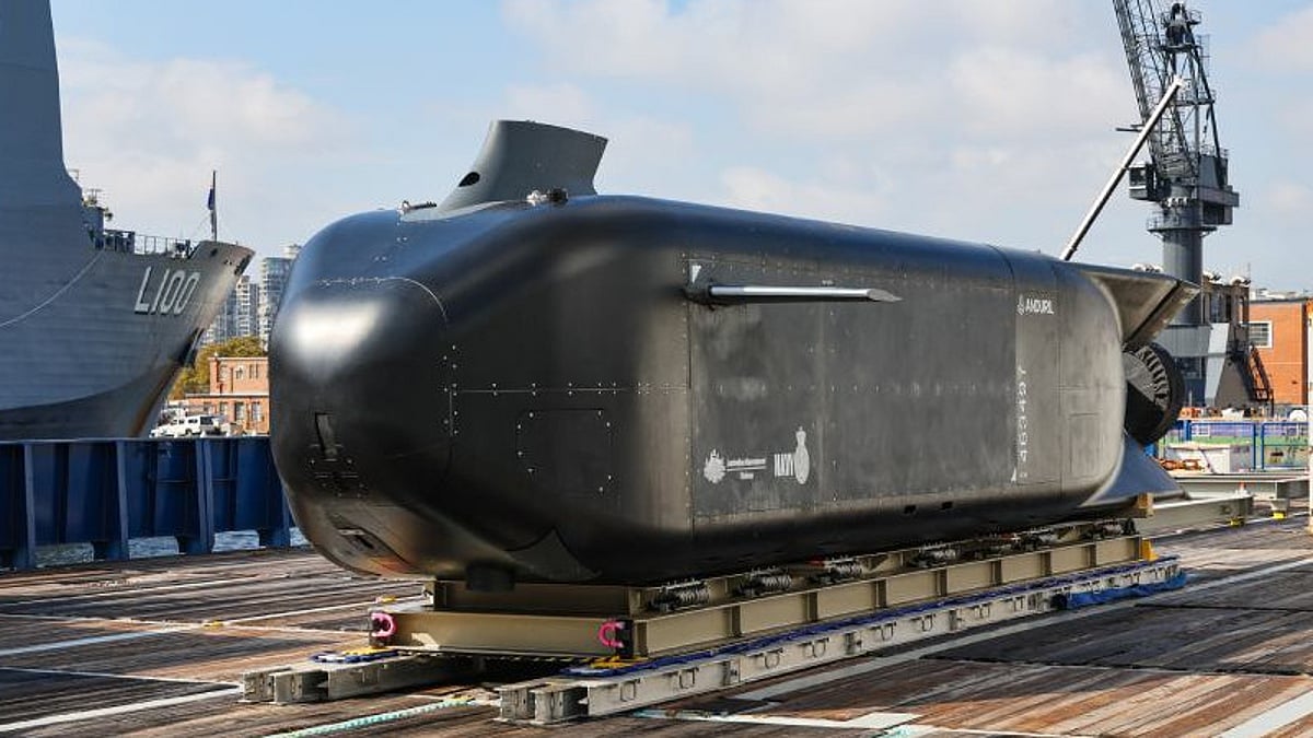 US Navy and DIU select American firm for XLUUV project
