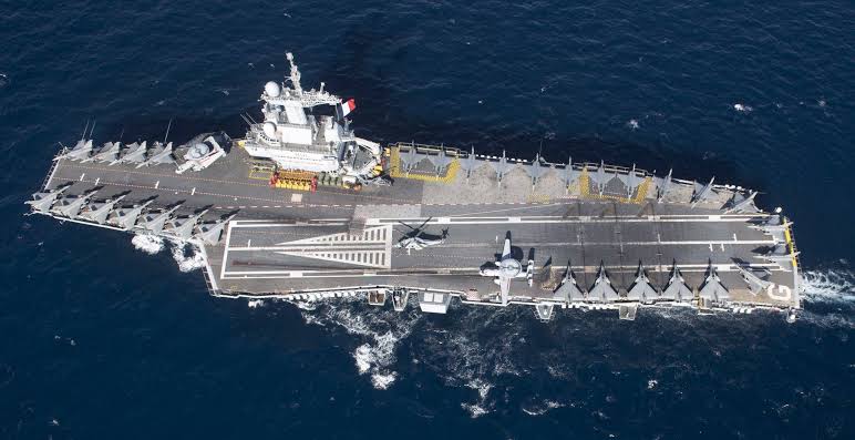 Aplicação de corrida expôs localização de porta-aviões francês no Mediterrâneo.