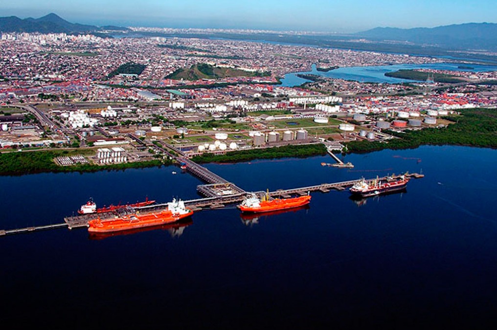 Alemoa terá dois novos berços e amplia capacidade de granéis líquidos no Porto de Santos