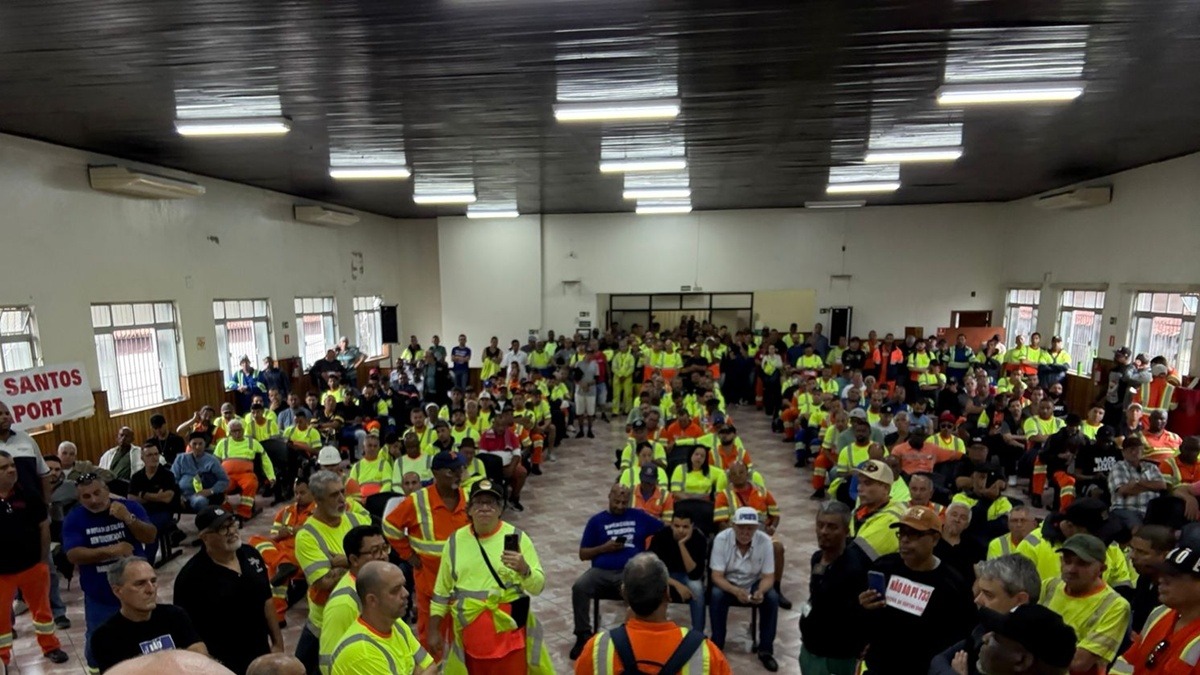 Estivadores iniciam greve no Porto de Santos com restrições definidas pela Justiça